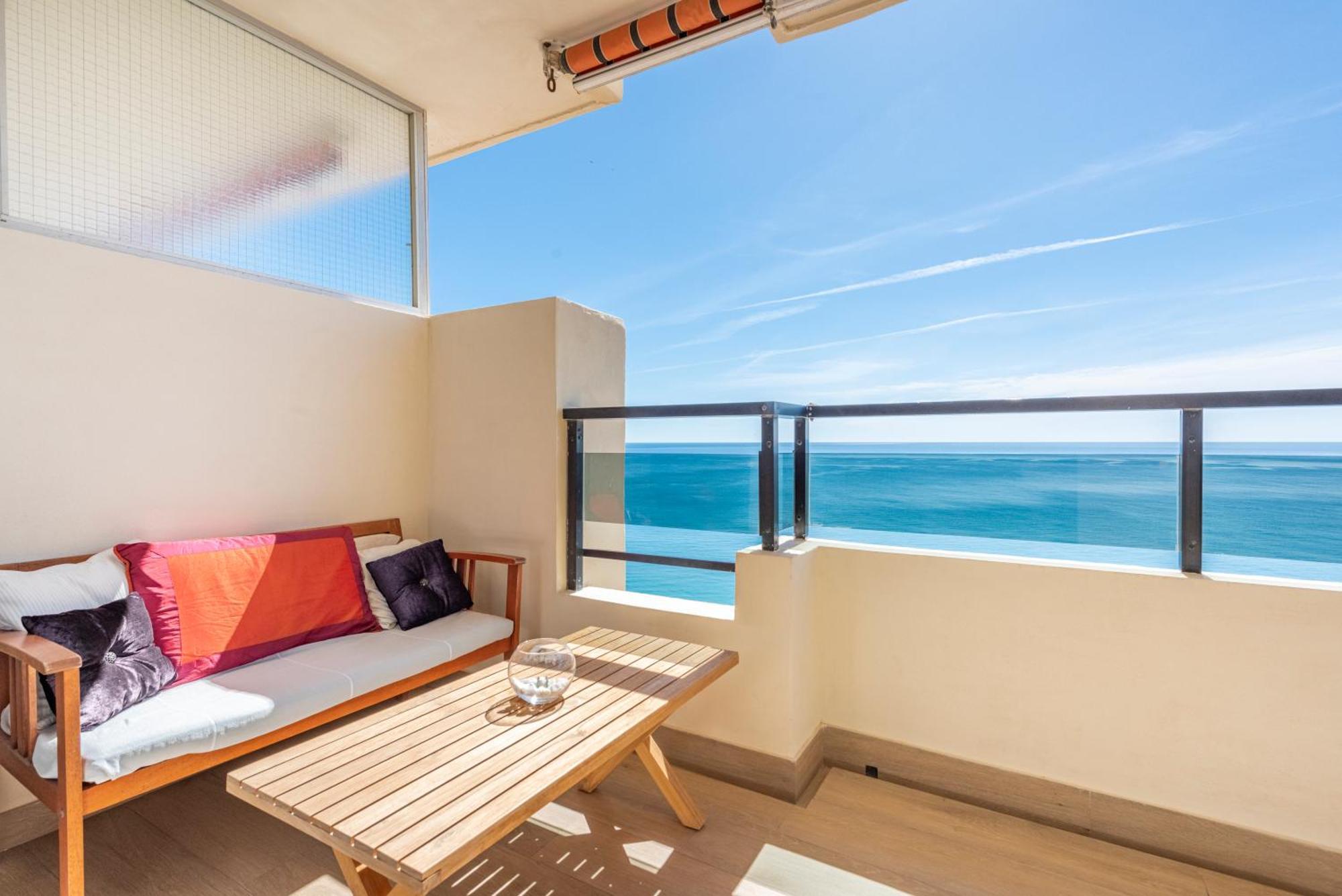 Beachfront -- New Luxury -- 1ª Linea Playa -- Center -- Private Parking -- Panoramic Sea Views -- Fuengirola