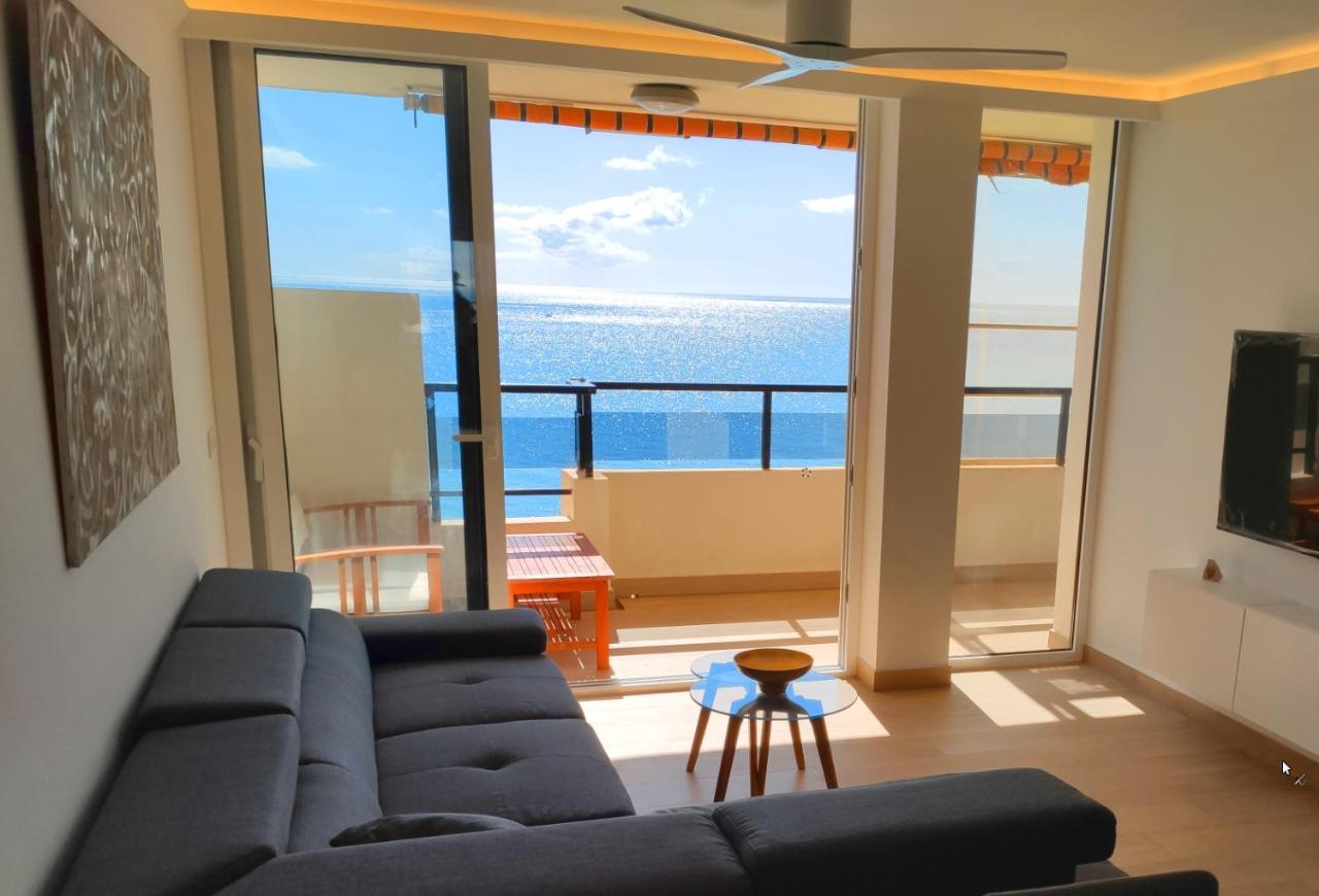 Apartamento Beachfront -- New Luxury -- 1ª Linea Playa -- Center -- Private Parking -- Panoramic Sea Views --