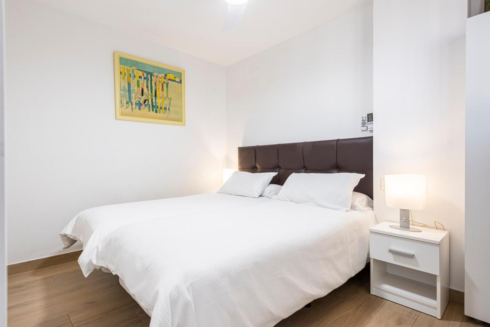 Apartamento Beachfront -- New Luxury -- 1ª Linea Playa -- Center -- Private Parking -- Panoramic Sea Views --