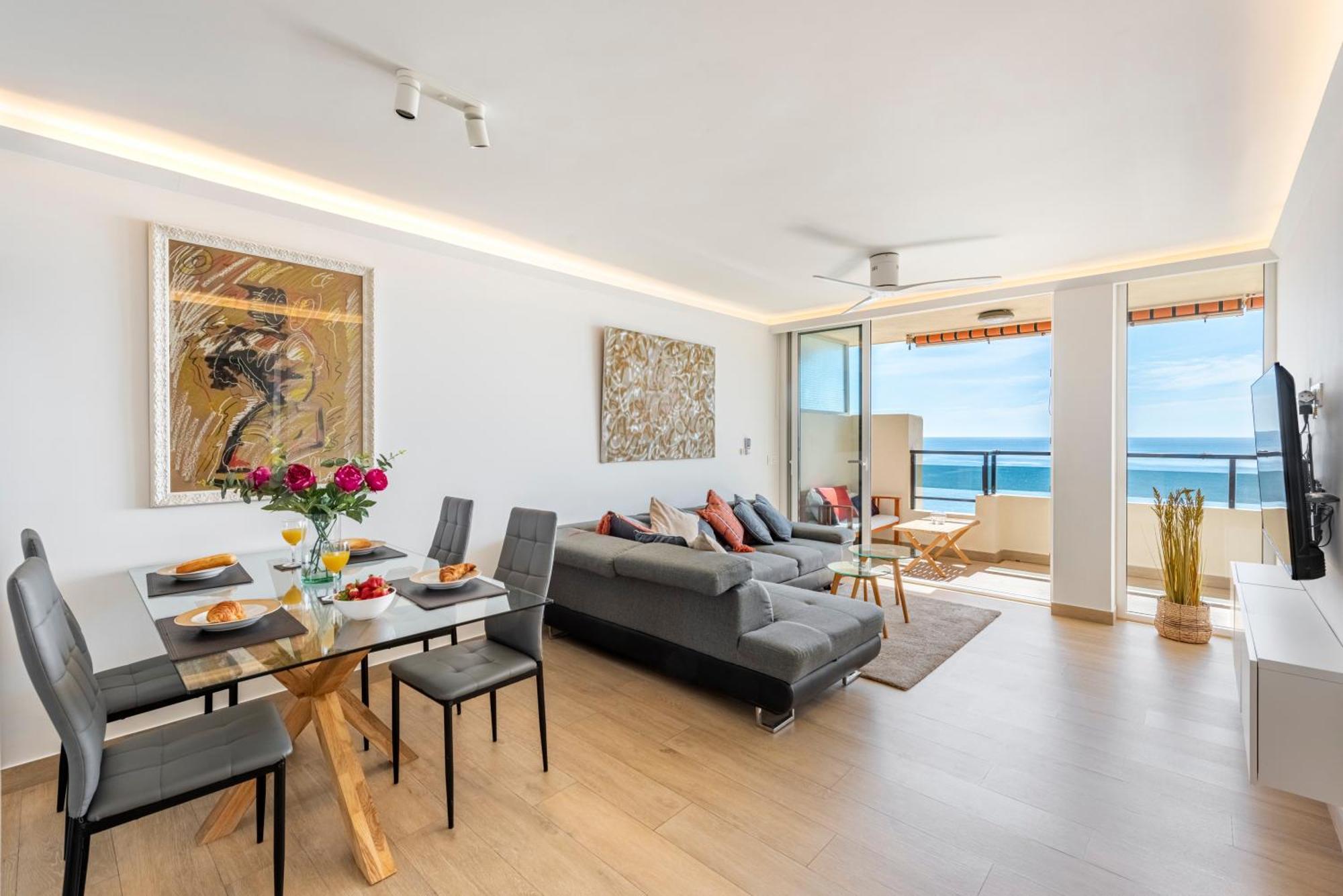 Beachfront -- New Luxury -- 1ª Linea Playa -- Center -- Private Parking -- Panoramic Sea Views -- * Fuengirola