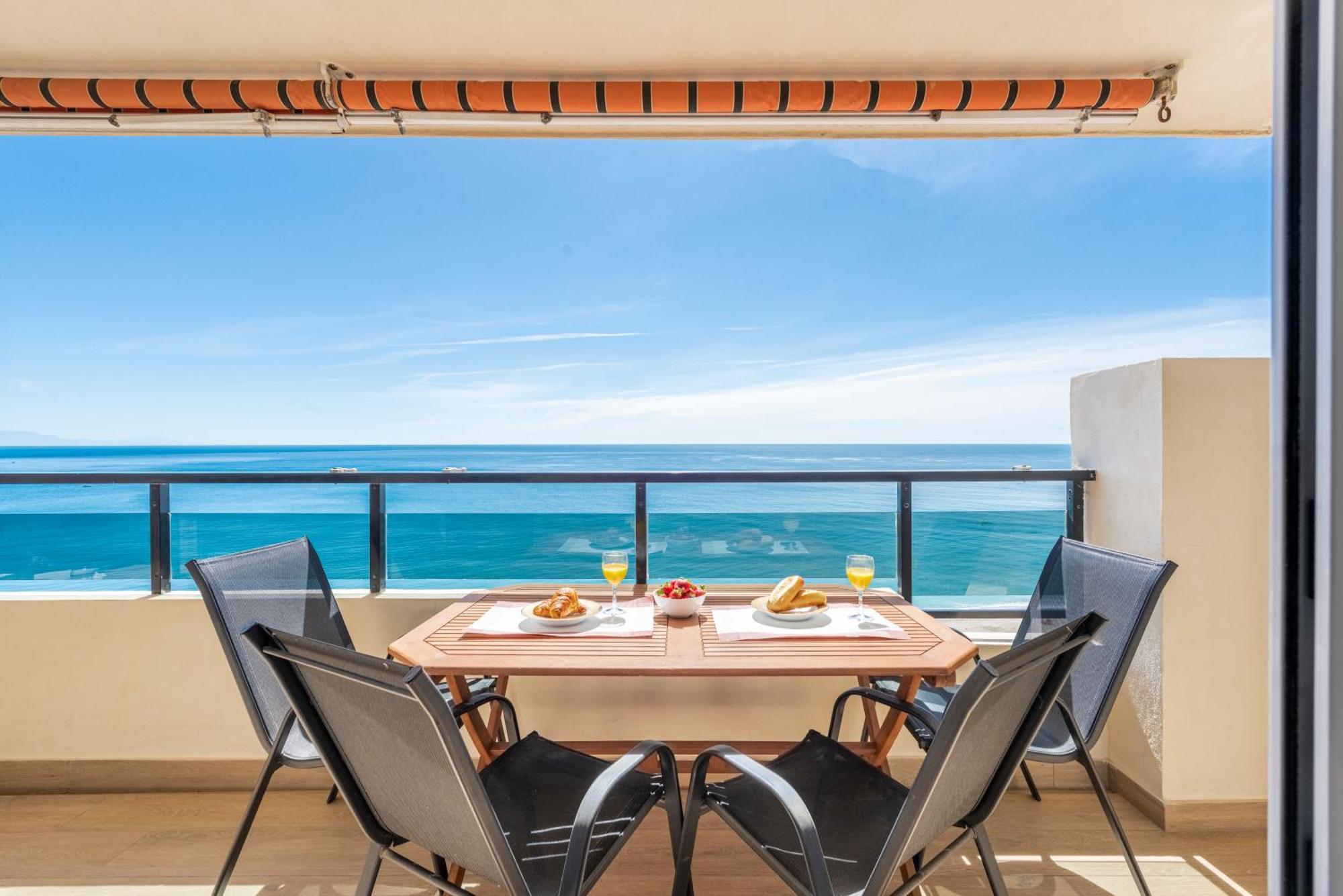Beachfront -- New Luxury -- 1ª Linea Playa -- Center -- Private Parking -- Panoramic Sea Views -- *